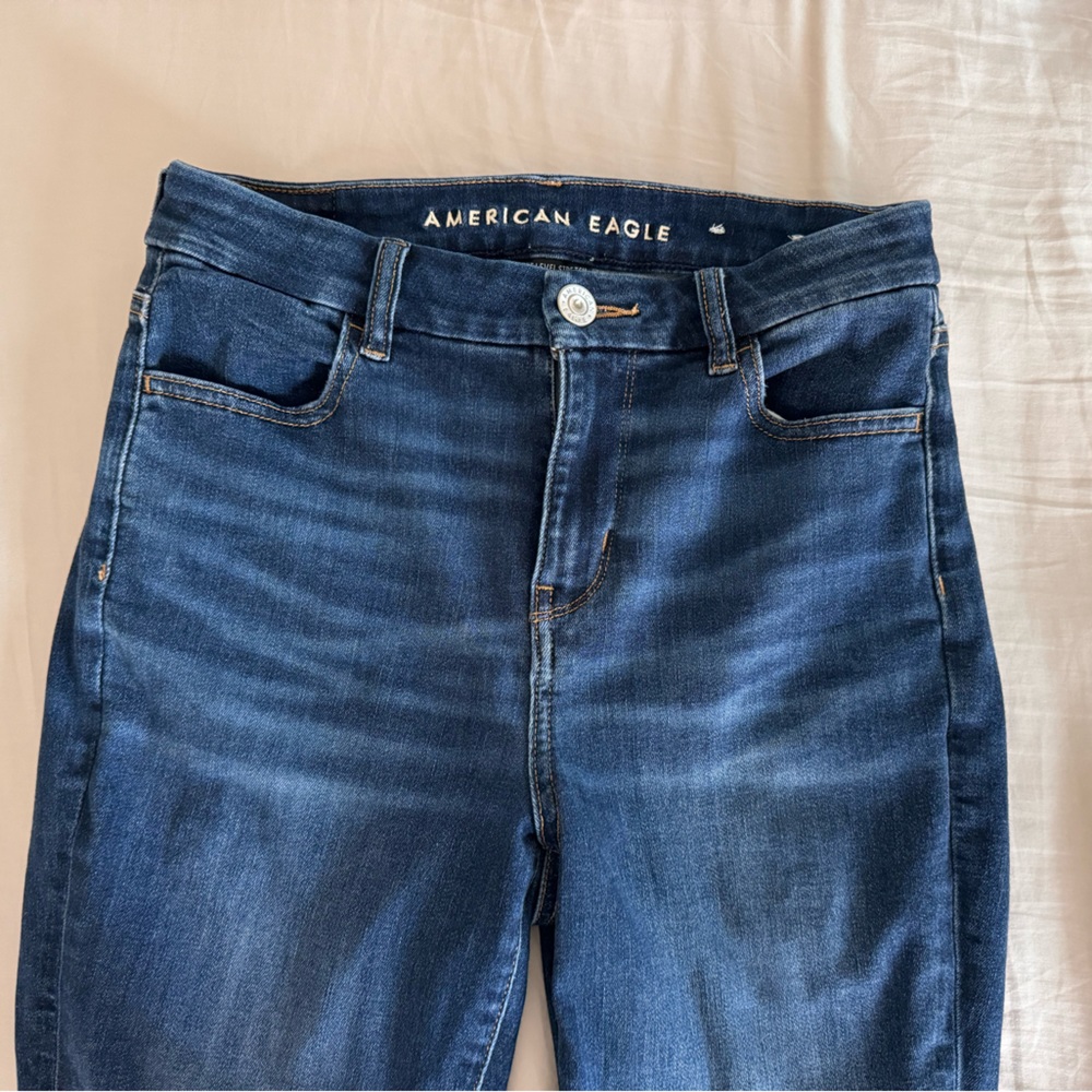 American Eagle size 4 high rise skinny jean